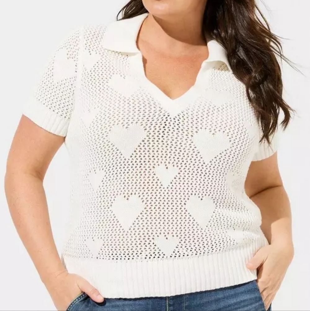 Torrid White Heart Pattern Knit Top